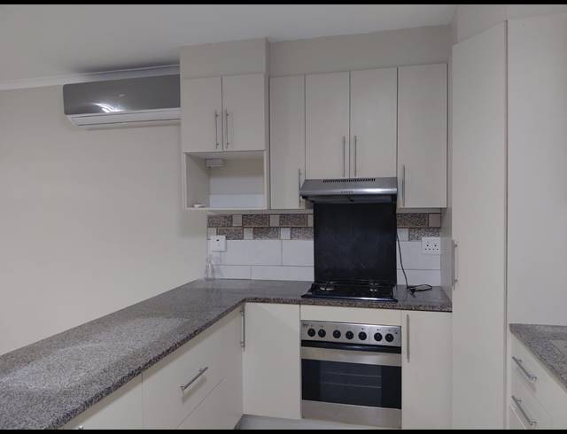 2 BEDROOM FLAT TO LET IN FELIXTON